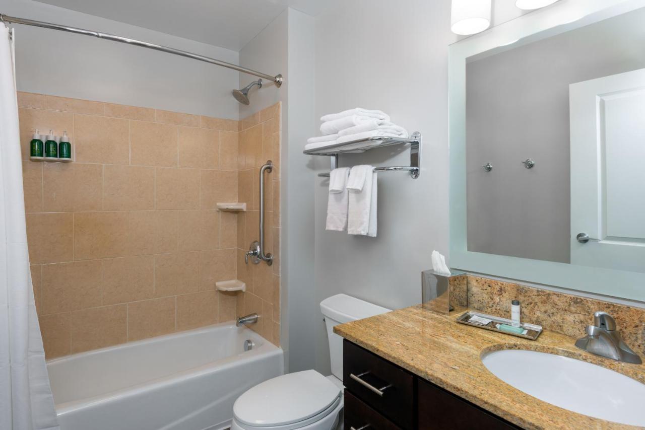 Towneplace Suites Buffalo Airport Чіктоваґа Екстер'єр фото