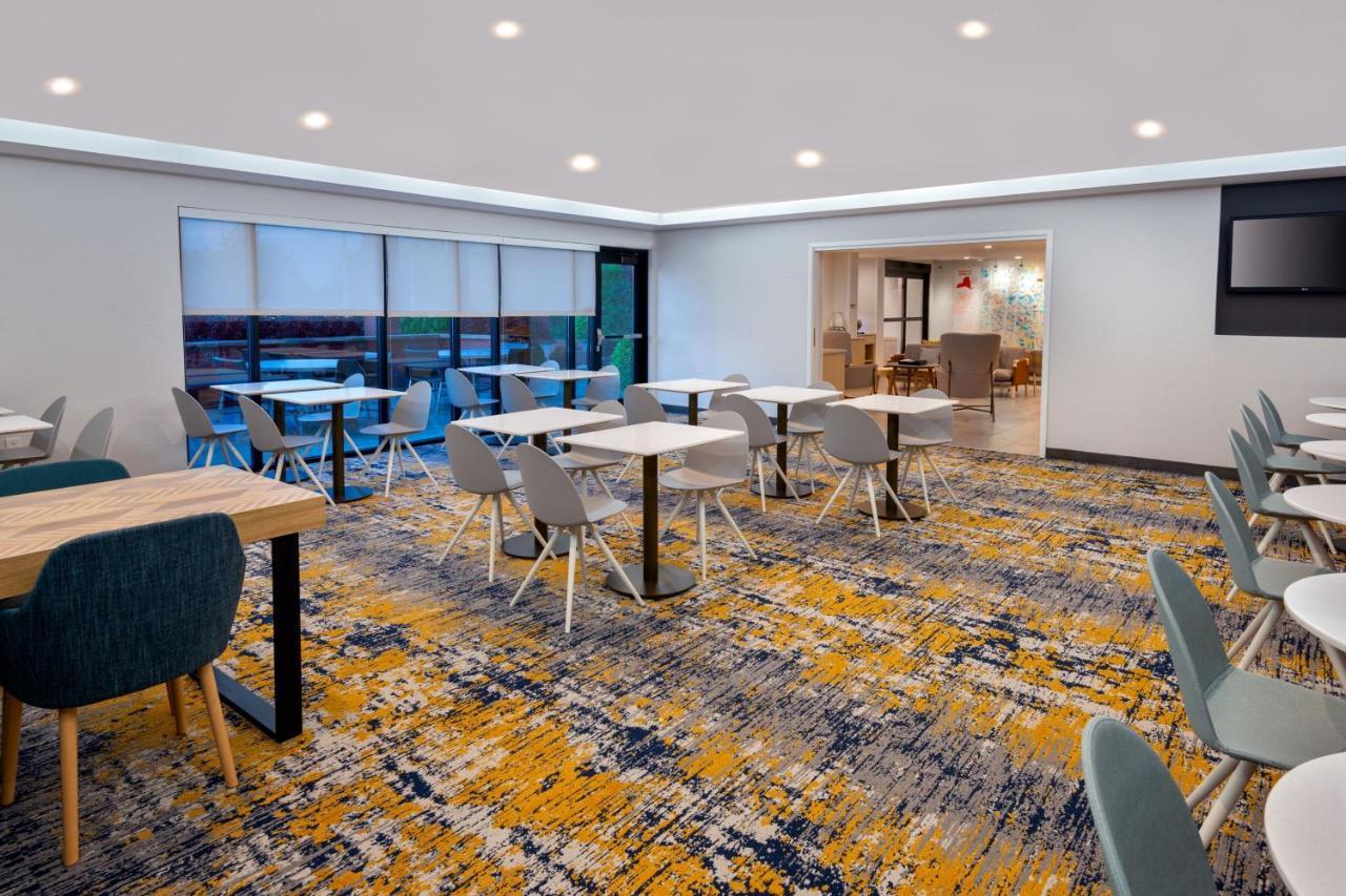 Towneplace Suites Buffalo Airport Чіктоваґа Екстер'єр фото