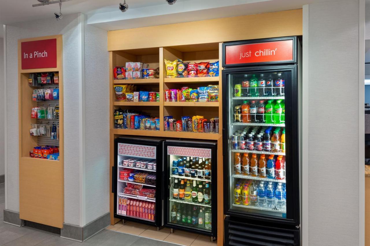 Towneplace Suites Buffalo Airport Чіктоваґа Екстер'єр фото
