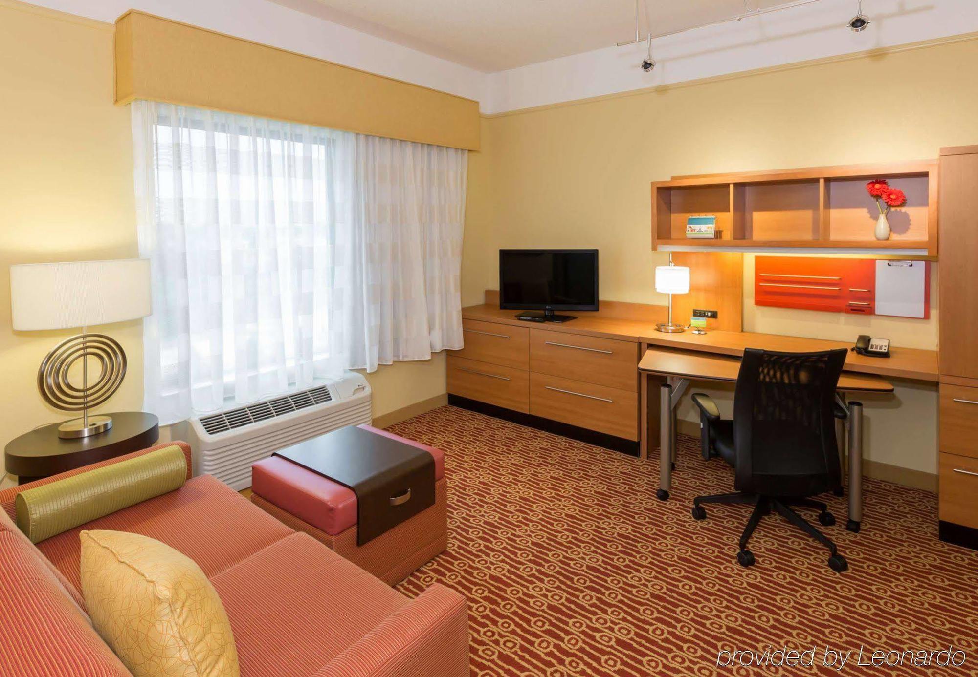 Towneplace Suites Buffalo Airport Чіктоваґа Екстер'єр фото