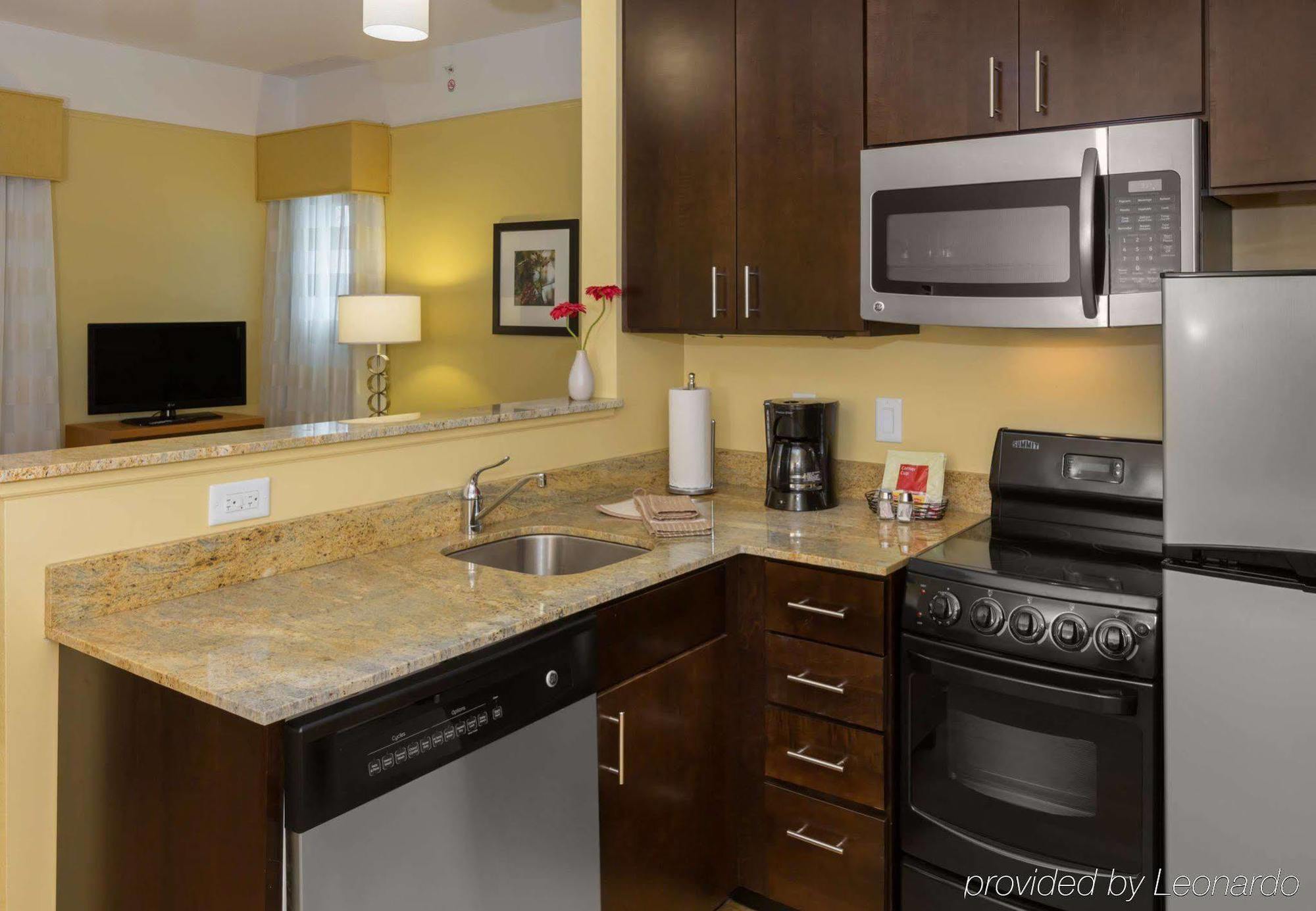 Towneplace Suites Buffalo Airport Чіктоваґа Екстер'єр фото